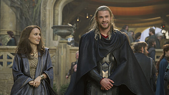 Female Mighty Thor, Natalie Portman, Thor HD wallpaper