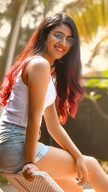 Priya warrior, malayalam movie HD phone wallpaper