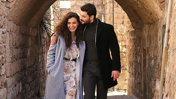 Hercai series, Ebruahin, Rayyan and Miran, Akin Akinozu's impact HD wallpaper