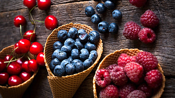 Colorful berry cones, Raspberry and cherry flavors, , Summertime indulgence HD wallpaper