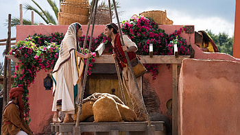 Naomi Scott, Aladdin HD wallpaper