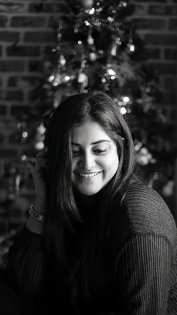 Manjima mohan, multilingual actress HD phone wallpaper