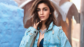 Alia bhatt, jeans shirt, bollywood, 2018 HD wallpaper