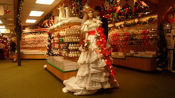 Bronner's Christmas Wonderland, Frankenmuth, MI, store, wonderland, wedding, christmas HD wallpaper