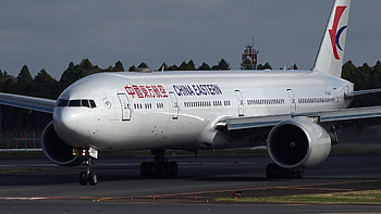 China Eastern Airlines, Airline company, Boeing 777 landing, NRT airport HD wallpaper