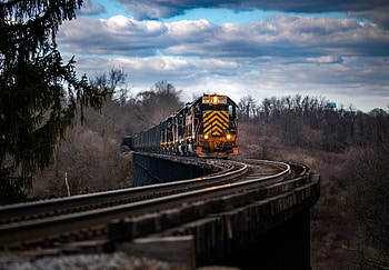 Luggage train, bridge HD wallpaper