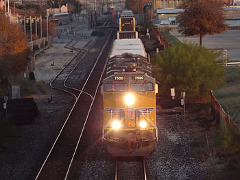 Big Engine on the Move, trains, tracks, train, train tracks HD wallpaper