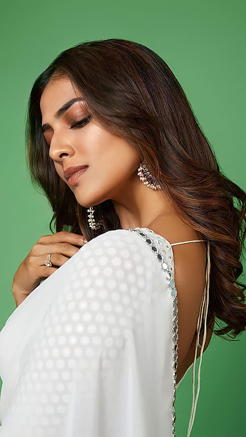 Malavika mohanan, malayalam actress HD phone wallpaper