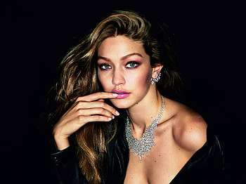 Gigi Hadid, pretty model, portrait, 2018 HD wallpaper