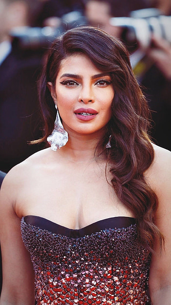Priyanka Chopra, Nick Jonas, Gorgeous Indian actress HD phone wallpaper