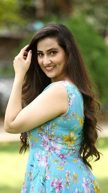 Manjusha, telugu actress, anchor, sexy gorgeous, beautiful HD phone wallpaper