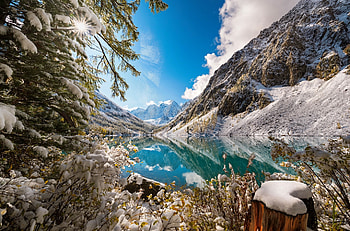 Winter landscape with mountain and lake, winter, frost, hills, landscape, beautiful, mountain, lake, reflection, cliffs, snow, trees, sky HD wallpaper
