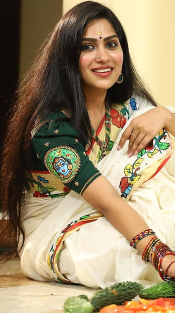 Swasika, mallu aunty, saree lover HD phone wallpaper