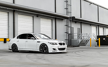BMW M5, E60, front view, exterior, white sedan, black wheels, BMW E60, E60 tuning, white M5 E60, German cars, BMW HD wallpaper
