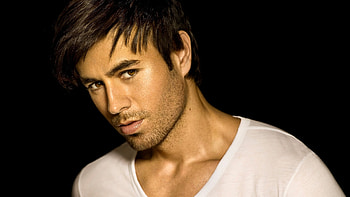 Enrique Iglesias and Anna Kournikova, Celebrity couple, Music and sports, sizzling romance HD wallpaper