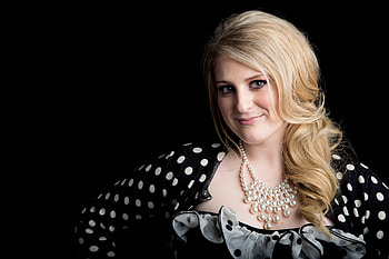 Meghan Trainor, Relatable songs, Mom's exhaustion, Humorous lyrics HD wallpaper