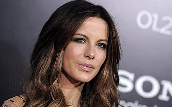 Kate Beckinsale, Stunning , Ravishing looks, Captivating beauty HD wallpaper