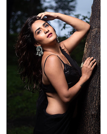 Trishaa kamlakar, eye, saree lover HD phone wallpaper