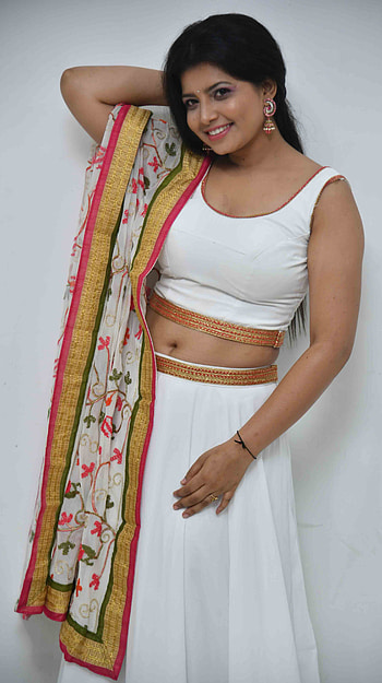 Disha poovaih, kannada actress, navel show HD phone wallpaper