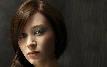 Emily Blunt HD wallpaper