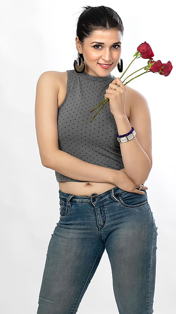 Mannara Chopra, bollywood actress, telugu actress, navel rose HD phone wallpaper