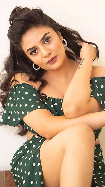 Sreemukhi, telugu actress, model HD phone wallpaper