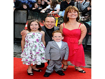 WARWICK DAVIS,SAMANTHA AND KIDS, movies, action, actors, usa HD wallpaper