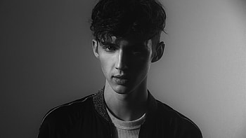 Troye Sivan , Michelle Thompson post, High-resolution , Aesthetic appeal HD wallpaper