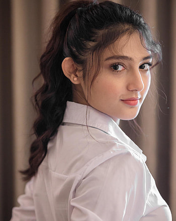 Ritika, jaw, hair, south, cute, smile HD phone wallpaper