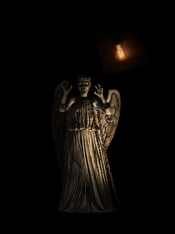 Weeping angel, Lightbulb, Scary, Village of the angels, Doctor who, Doctor who series 13 HD phone wallpaper