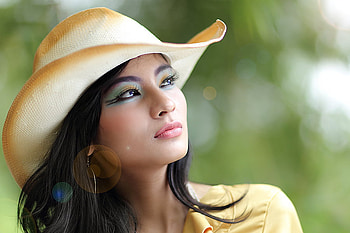 Thinking about you...., thoughts, yellow, girl, lovely, hat HD wallpaper