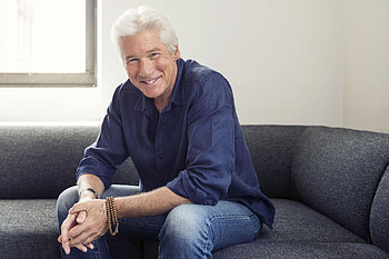 Richard Gere movies, Charming smile, Hollywood heartthrob, Timeless actor HD wallpaper
