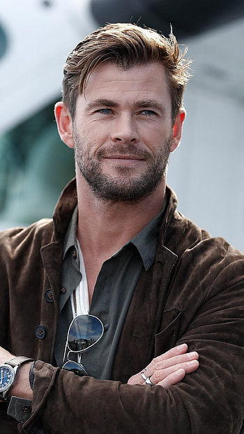 Chris Hemsworth, International Actor HD phone wallpaper