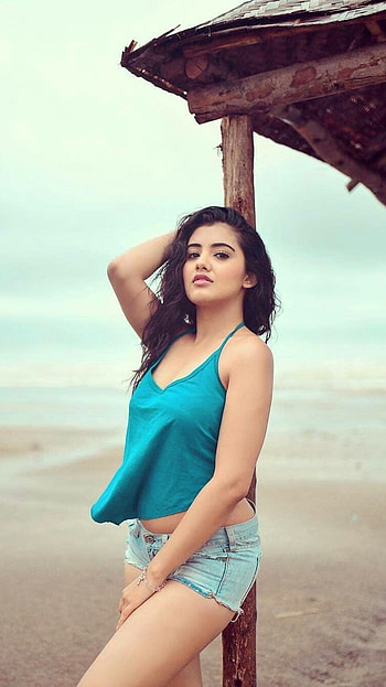 Malavika Sharma, Beautiful South Heroine HD phone wallpaper