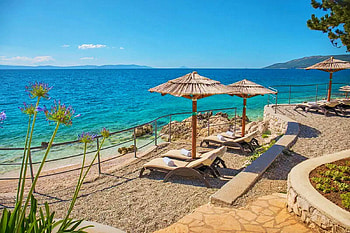 Beach of Rabac, Croatia, istria, sea, umbrellas, mediterranian, stones, beach chairs HD wallpaper
