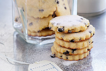 Nutmeg currant easter biscuits, Festive treats, Easter delight, Scrumptious sensations HD wallpaper