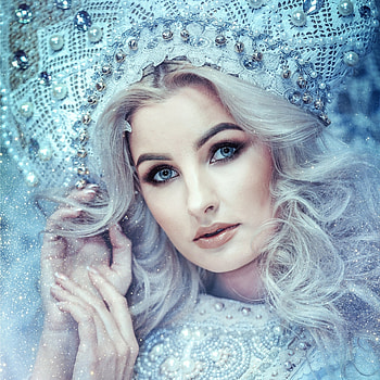 Beauty, winter, blue, model, girl, hand, jewel, tiara, iarna, face HD wallpaper
