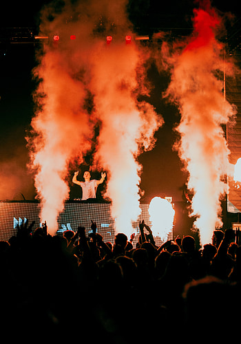 Music, Smoke, Concert, Performance, Party, Hanging Out HD phone wallpaper