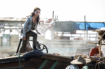Tomb Raider 2018, Alicia Vikander, Riveting action scenes, Thrilling plot twists HD wallpaper