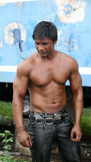 Duniya Vijay, Body Muscles HD phone wallpaper