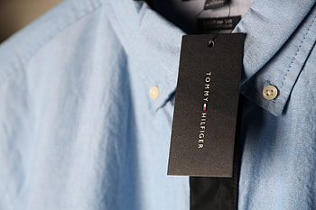 Tommy Hilfiger, Sustainable clothing, Inclusive fashion, Brand analysis HD wallpaper