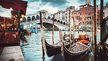 Rialto Bridge, Its fascinating history, Touring different, Another Venice HD wallpaper