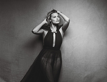 Margot Robbie 2017 Monochrome, margot-robbie, celebrities, girls, monochrome, black-and-white HD wallpaper
