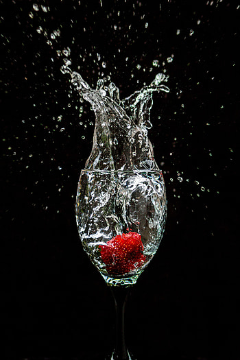 Strawberry, Splash, Wineglass, Goblet HD phone wallpaper