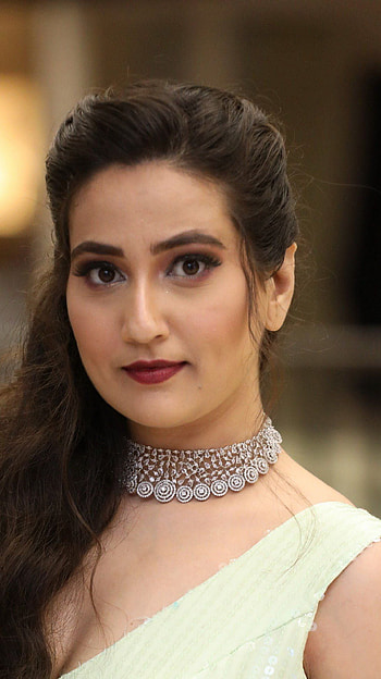 Manjusha, telugu actress, anchor HD phone wallpaper
