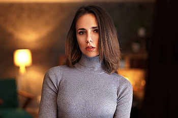Gorgeous woman, pretty, brunette HD wallpaper