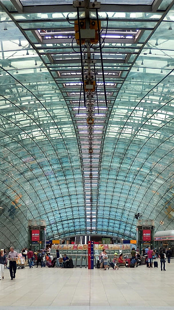 Frankfurt Airport, Travel destination, Popular , Backiee collection HD phone wallpaper