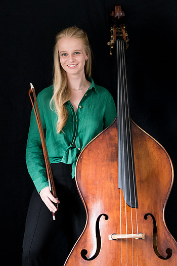 Sasha Witteveen, Exceptional talent, Virtuoso performer, Double bass enthusiast HD phone wallpaper