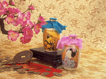 Flowers, Miscellanea, Miscellaneous, Vase, Bottle, Oil, Butter, Bottles, Coins HD wallpaper
