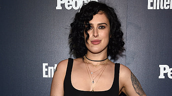 Rumer Willis, Sobriety celebration, Personal achievement, Inspirational HD wallpaper